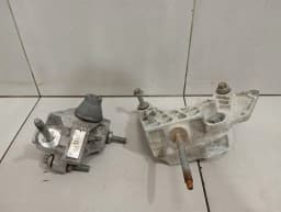 JAGUAR JAGUAR i-PACE X590 EV400 Engine Mount J9D3-002A68-A Engine Mount — thumbnail 3