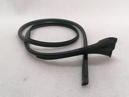 PORSCHE Porsche Taycan 9J Door Seal 9J0853912A Door Seals RH — thumbnail 6
