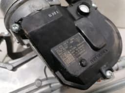 PORSCHE Porsche Taycan 9J Front Wiper Linkage 9J1955120D Wiper Motor Front RHD — thumbnail 5