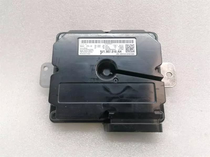 PORSCHE Porsche Taycan 9J Electronic Module 9J1907018AH Control Unit ONLINE SERVICES