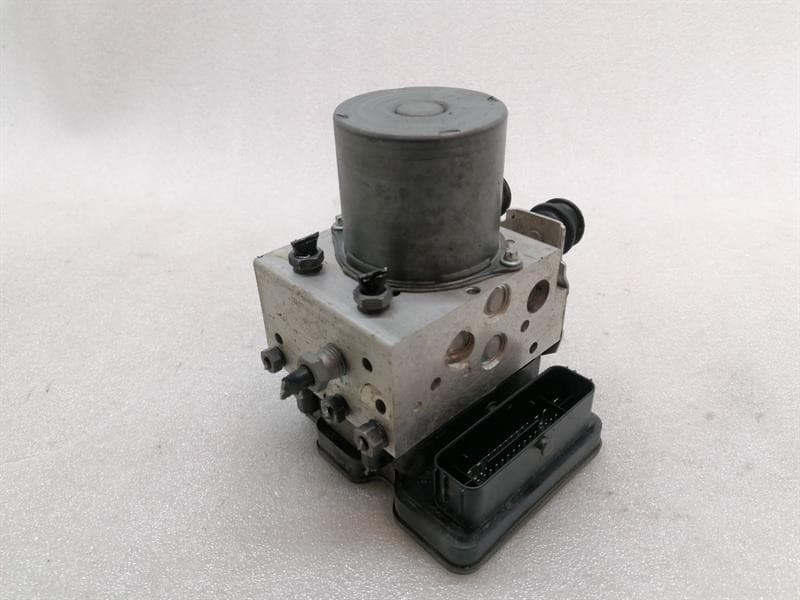 Porsche Taycan 9J A.B.S Pump 9J1614095R ABS Pump Hydraulic Block GTS