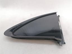 PORSCHE Porsche Taycan 9J Right Rear 1/4 Glass 9J0845298 Door Glass 1/4 Rear RH — thumbnail 2