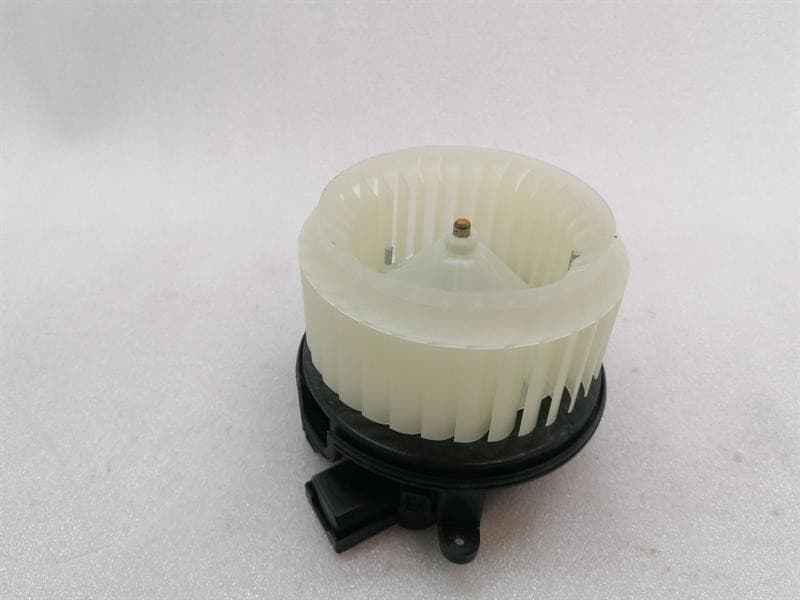 Porsche Taycan 9J Heater Blower 973907521C Engine Heater Blower RHD