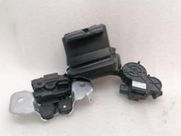 PORSCHE Porsche Taycan 9J boat lock 9J0827888 tailgate lock — thumbnail 1