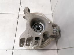 PORSCHE Porsche Taycan 9J right rear hub 971505436J wheel bearing housing rear right — thumbnail 5