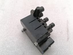 PORSCHE Porsche Taycan 9J Air Suspension Valve 971616013C Valve Block — thumbnail 8