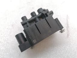 PORSCHE Porsche Taycan 9J Air Suspension Valve 971616013C Valve Block — thumbnail 6
