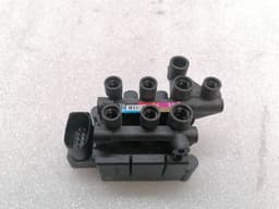 PORSCHE Porsche Taycan 9J Air Suspension Valve 971616013C Valve Block — thumbnail 1