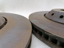 PORSCHE Porsche Taycan 9J front brake caliper 9J1615105AE brake caliper Brembo front — thumbnail 4