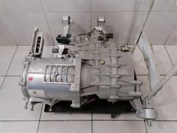 PORSCHE PORSCHE TAYCAN GTS TURBO REAR DRIVE UNIT 9J Engine EBE REAR ENGINE 0ME300043B — thumbnail 1
