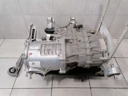 PORSCHE PORSCHE TAYCAN GTS TURBO REAR DRIVE UNIT 9J Engine EBE REAR ENGINE 0ME300043B — thumbnail 2