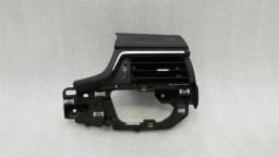 AUDI Audi A4 8W RHD Right Air Vent 8W2820902B Right Handlebar — thumbnail 1