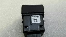 AUDI Audi A4 8W hazard switch 8W0941509A hazard light switch — thumbnail 3