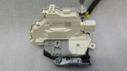 AUDI Audi A4 8W rear right door lock 4G0839016F door lock rear right — thumbnail 5