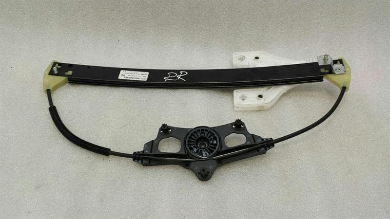 AUDI Audi A4 8W right rear door winder 8W0839462 window regulator rear right