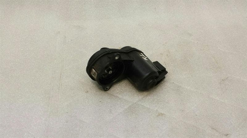 AUDI Audi A4 8W Park Brake Engine 8W0615405AA Actuator Park Brake