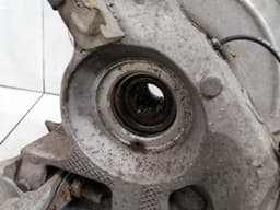 JAGUAR Jaguar i-PACE X590 EV400 Left Rear Hub T4K9598 Wheel Bearing Housing Rear Left — thumbnail 6