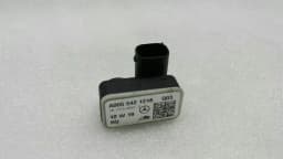 MERCEDES-BENZ Mercedes CLS W219 Crash Sensor A0055421218 Impact Sensor — thumbnail 3