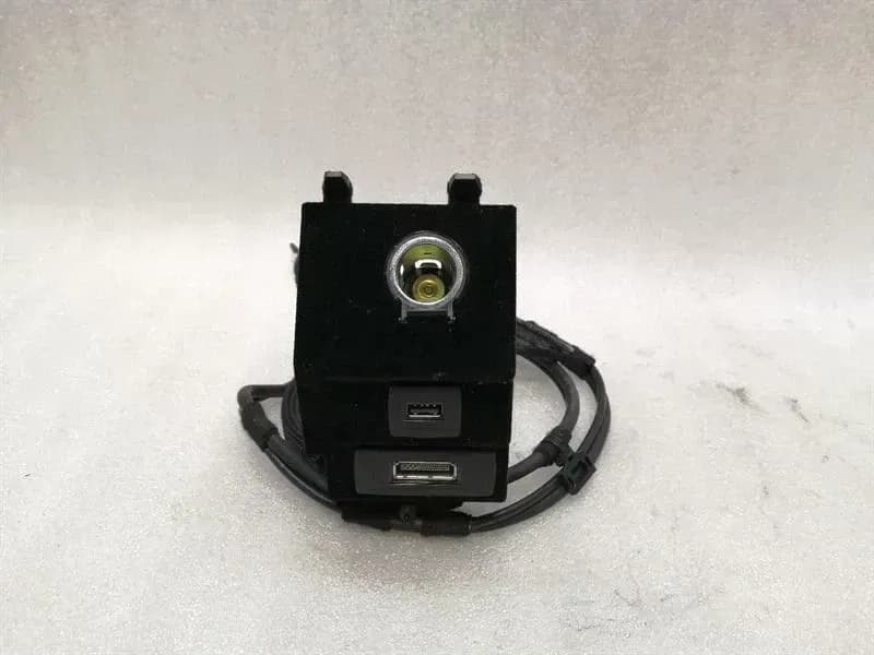 MERCEDES-BENZ Mercedes SL R231 USB Adapter A2318202915 Control Unit