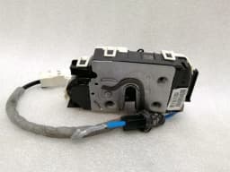 MERCEDES-BENZ Mercedes CLS W218 FLH door lock A2047202735 door lock front left Kessy — thumbnail 2