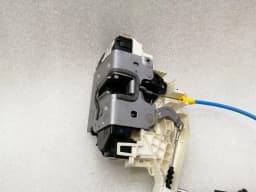MERCEDES-BENZ Mercedes CLS W218 FLH door lock A2047202735 door lock front left Kessy — thumbnail 4