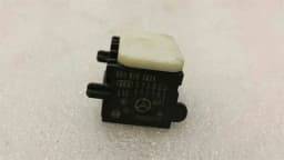 MERCEDES-BENZ Mercedes crash sensor A0038202926 impact sensor SRS — thumbnail 2