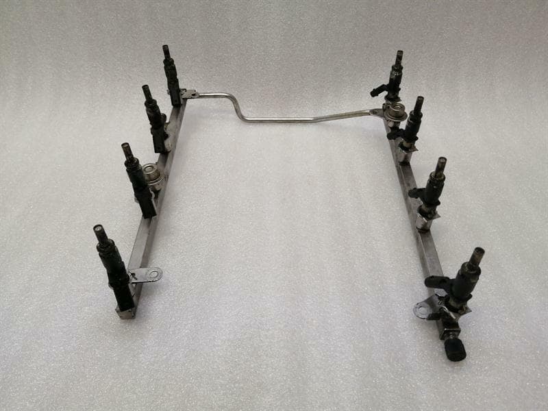 Mercedes S-Class W221 Fuel Rail A2730700995 Fuel Injection Moulding Pipe Distributor OM273