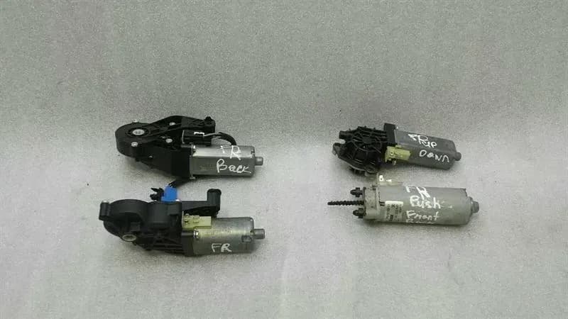 MERCEDES-BENZ Mercedes CLS W219 FRH Seat Adjustment A0068206042 Seat Front Right Engine Kit