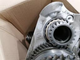 PORSCHE Porsche 911 991 Gearbox CG155 Transmission PARTS PDK DIFF — thumbnail 9