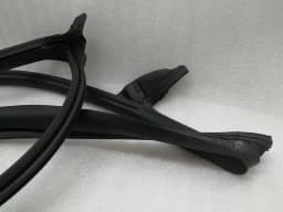 TESLA Tesla Model 3 Rear Right Door Seal 1090510-00-N Rear Right Door Seals — thumbnail 7