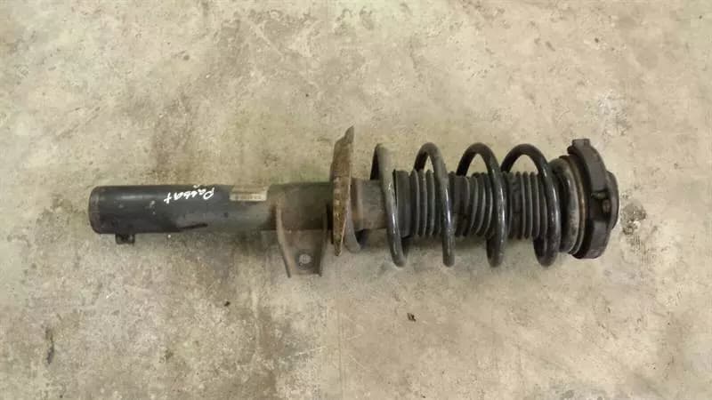 VW VW Passat front shock absorber 3C0413031AB shock absorber front 2.0TDI 2008