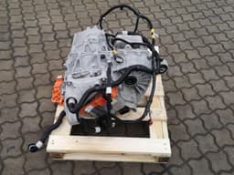 TESLA 2022 LIFT TESLA MODEL 3 ENGINE 1587780-00-A REAR MOTOR ELECTRIC — thumbnail 1