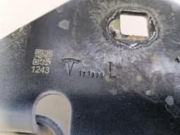 TESLA TESLA MODEL 3 STANDARD RANGE Bonnet Hinge SET PAIR 1098792-00-D Hood Hinge — thumbnail 6