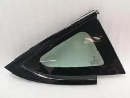 TESLA Tesla Model 3 RRH Quarter Glass 1514979-01-C Door Panel 1/4 Rear Right — thumbnail 1