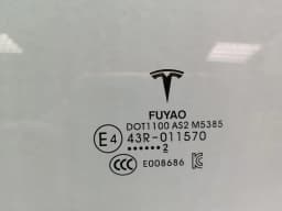 TESLA Tesla Model 3 RRH Door Glass 1077905-99-C Rear Right Door Panel. — thumbnail 2
