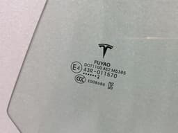 TESLA Tesla Model 3 Left Rear Door Glass 1077904-99-C Rear Left Door Window — thumbnail 5