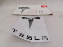 TESLA TESLA MODEL 3 STANDARD RANGE SERVICE BOOKLET SERVICE BOOKLET LOGO STICKER — thumbnail 2