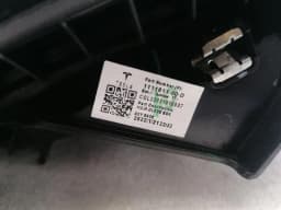 TESLA TESLA MODEL 3 STANDARD RANGE Glovebox 1111611-00-D RIGHT HANDLE RHD — thumbnail 9