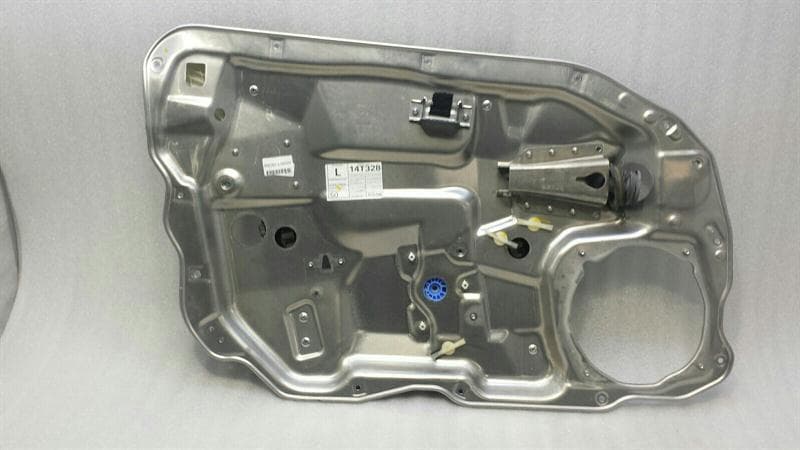 Mercedes W221 Left Front Door Winder A2217200146 Window Regulator Front Left
