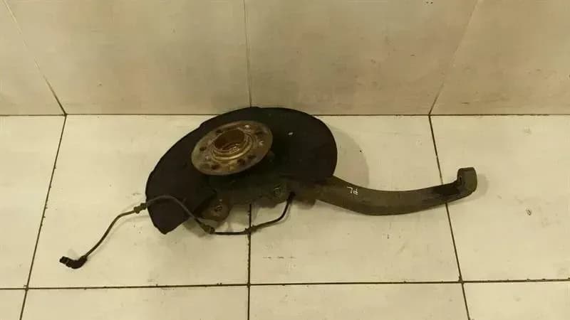 MERCEDES-BENZ Mercedes R Class W251 Left Front Hub A2513300720 Wheel Bearing Housing Front Left