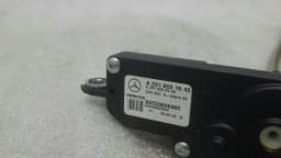 MERCEDES-BENZ Mercedes W251 actuator hinged window left A2518201942 window adjuster left — thumbnail 3