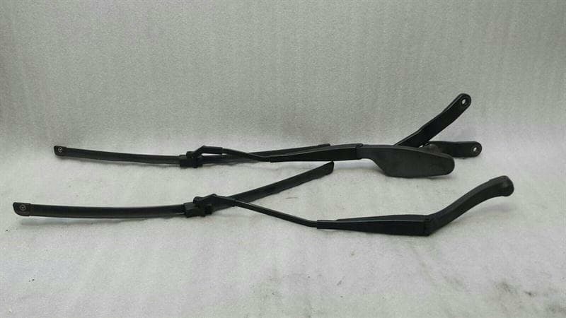 MERCEDES-BENZ Mercedes E Class W207 RHD Wiper Arm A2078200544 Right Hand Drive Set