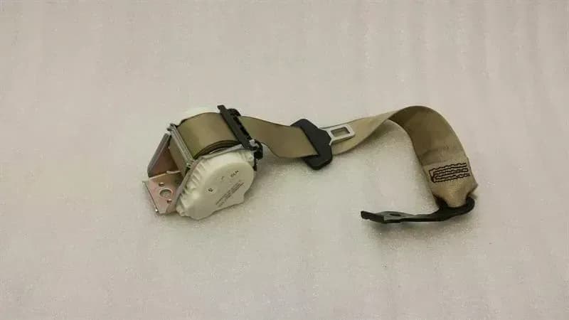 MERCEDES-BENZ Mercedes E Class W212 rear seat belt A2128601185 seat belt rear middle
