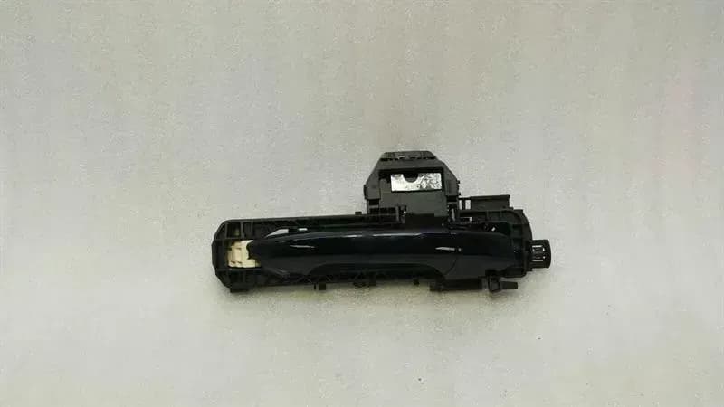 Mercedes E Class W212 FRH Door Handle A2047600270 Door Handle Front Right Carrier