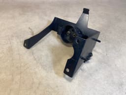 MERCEDES-BENZ Mercedes G class W463 CDI GENUINE Vacuum Valve Bracket — thumbnail 2