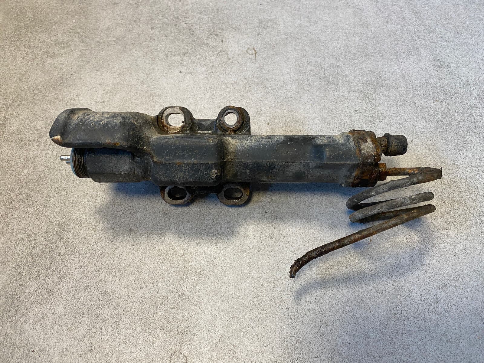 MERCEDES G-CLASS W463 shift cylinder differential lock A4633300054