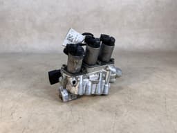 PORSCHE Porsche 911 991 Valve Pdcc Dynamic Chassis Control Hydraulic Valve 99135907502 — thumbnail 1