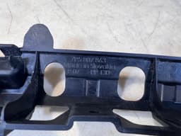 PORSCHE Porsche Cayenne S 958 92A mount rear bumper center holder 7P5807863 — thumbnail 10