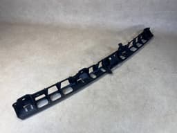 PORSCHE Porsche Cayenne S 958 92A mount rear bumper center holder 7P5807863 — thumbnail 6