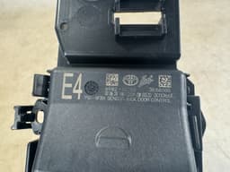 TOYOTA GENUINE TOYOTA HIGHLANDER REAR HATCH SENSOR KICK DOOR CONTROL 891B2-0E050 OEM — thumbnail 5